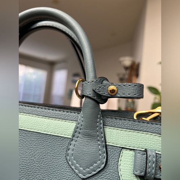 The Banner Burberry Handbags- Detachable crossbody - Picture 2 of 12